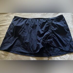 Lands’ End Navy Blue Cinch Style Hem Swim Skirt Size 16